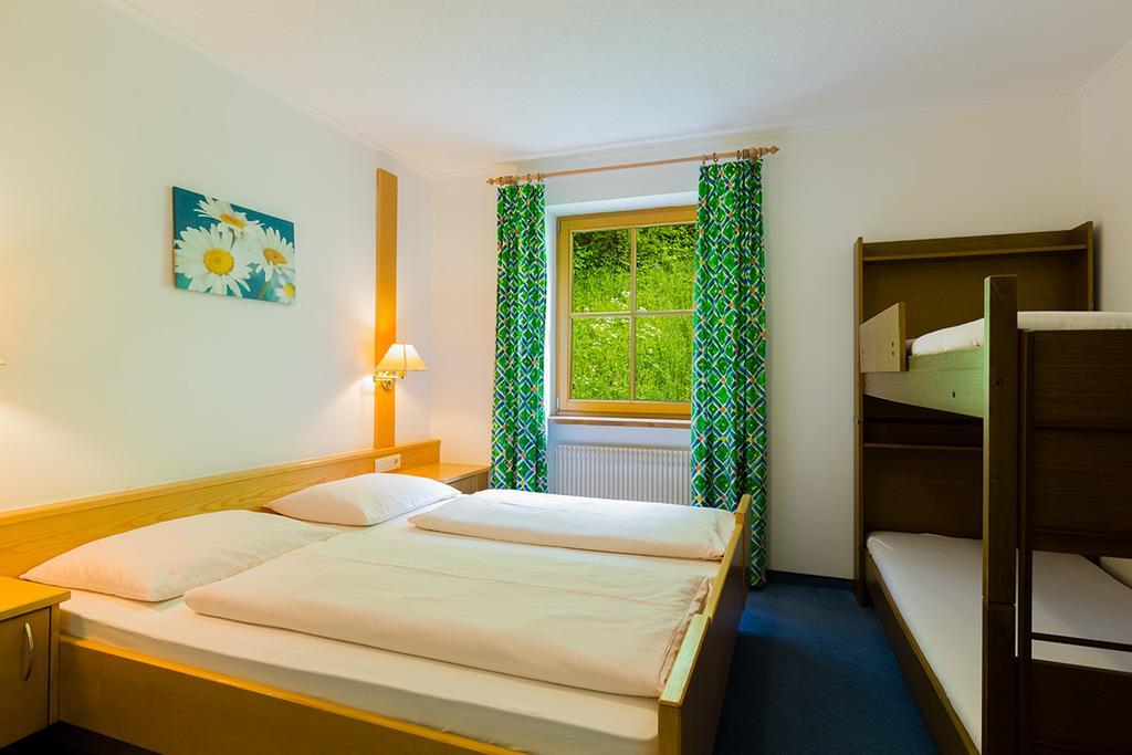 Bed and Breakfast Garni Bergland Racines Esterno foto