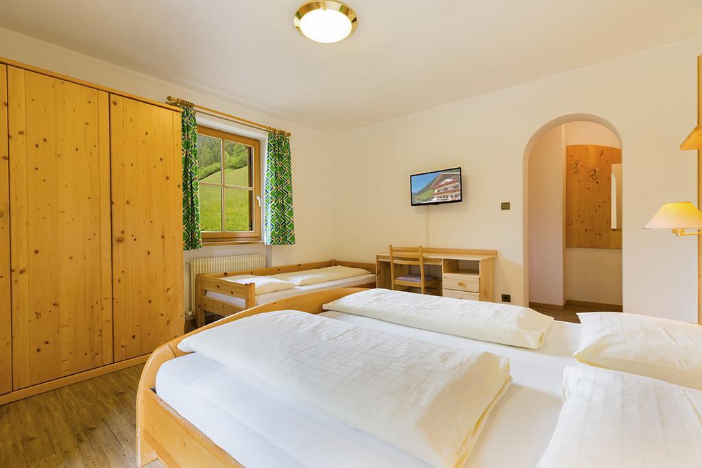 Bed and Breakfast Garni Bergland Racines Esterno foto
