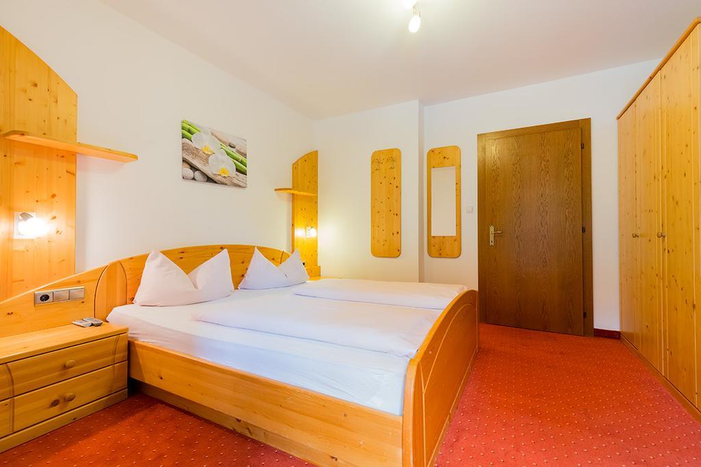 Bed and Breakfast Garni Bergland Racines Esterno foto