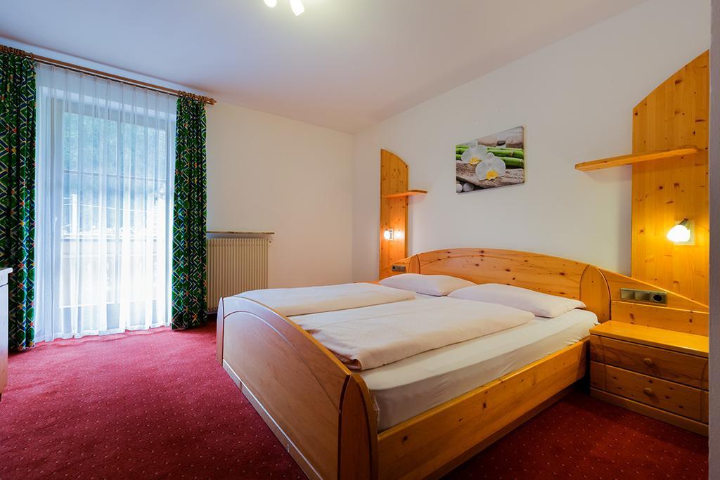Bed and Breakfast Garni Bergland Racines Esterno foto