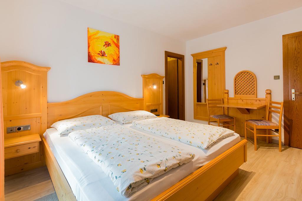 Bed and Breakfast Garni Bergland Racines Esterno foto